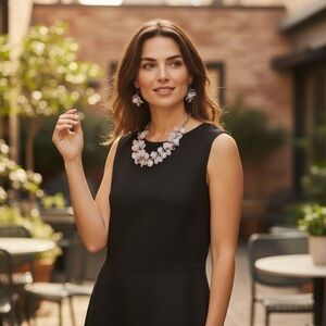 Chic Floral Necklace and Earring Set